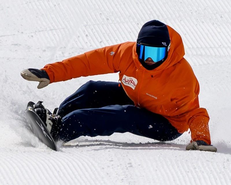 AZプロスノーボーディングスクール